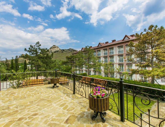 Внешний вид и территория - Пансионат «Крымская весна»